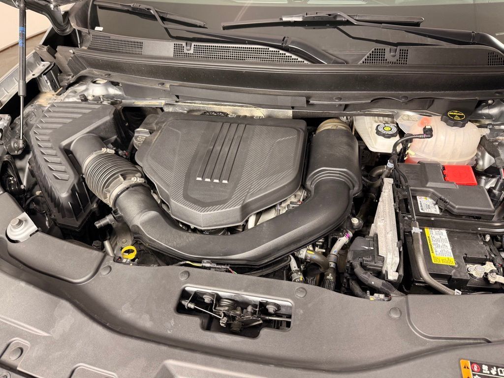 Used 2025 Chevrolet Traverse LT AWD/4WD image 47