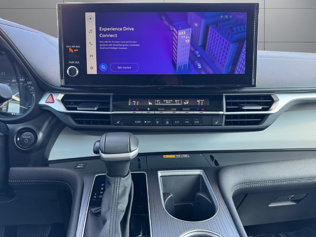 Certified 2025 Toyota Sienna XLE AWD/4WD image 15