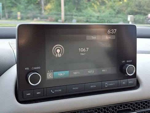 Certified 2024 Honda HR-V LX image 17