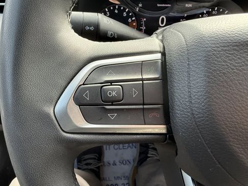 Used 2024 Jeep Compass Limited image 17