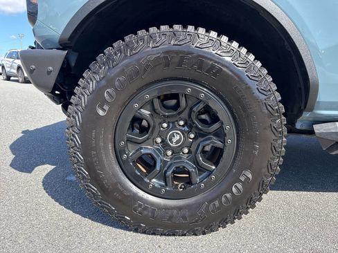 Used 2022 Ford Bronco Wildtrak image 44