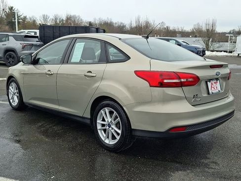 Used 2016 Ford Focus SE image 4
