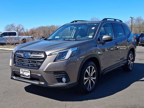 Certified 2023 Subaru Forester Limited AWD/4WD image 3