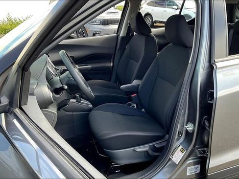 New 2025 Nissan Kicks Play S image 9