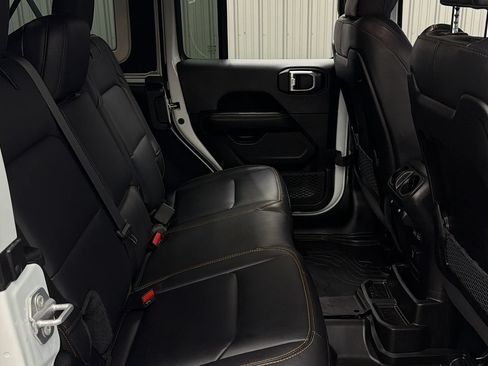 Used 2024 Jeep Wrangler Unlimited Sahara w/ Technology Group AWD/4WD image 36