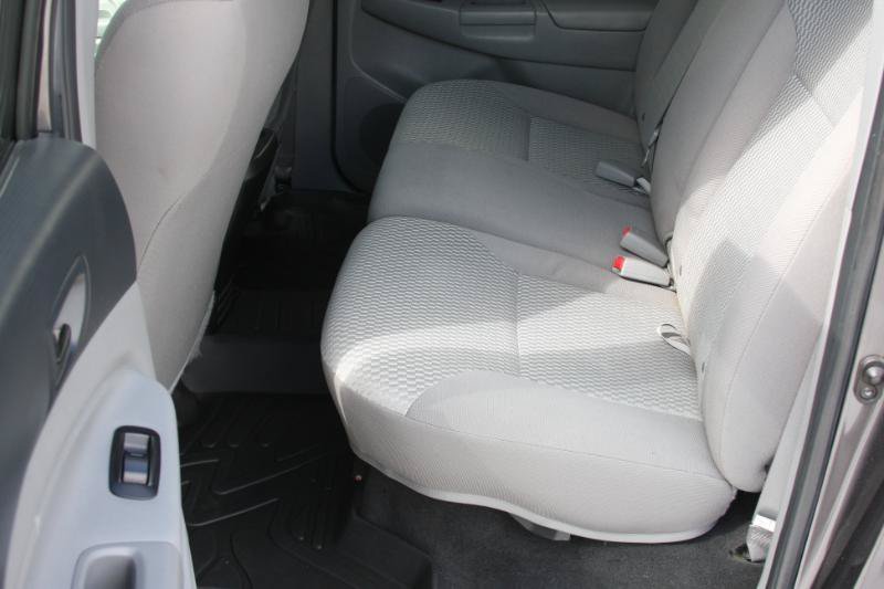 Used 2015 Toyota Tacoma PreRunner w/ Convenience Package RWD image 8