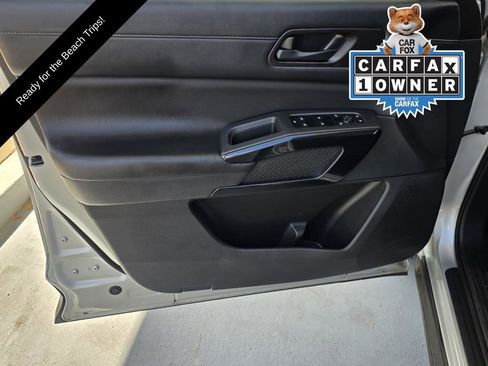 Used 2024 Nissan Pathfinder SV FWD image 33