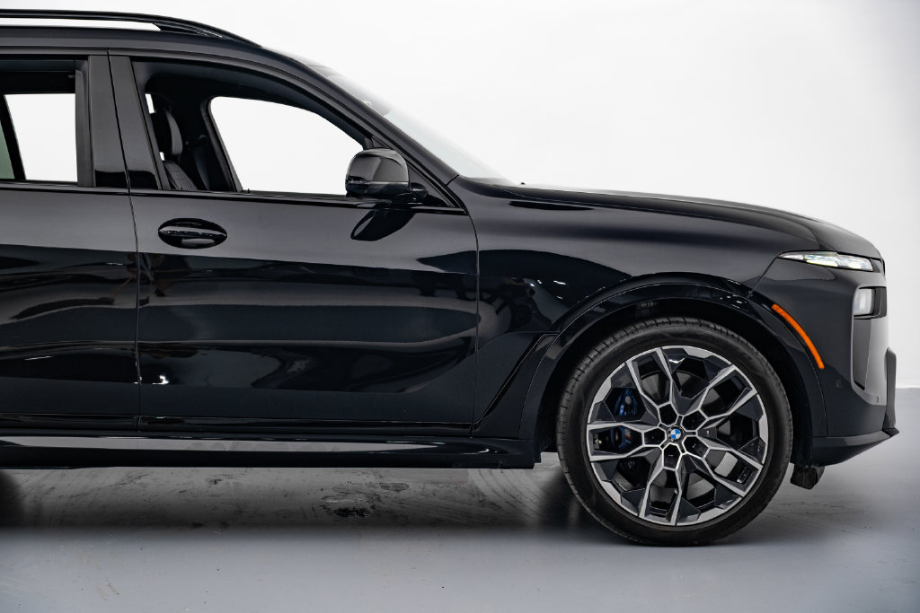 Used 2025 BMW X7 M60i w/ Executive Package AWD/4WD image 31