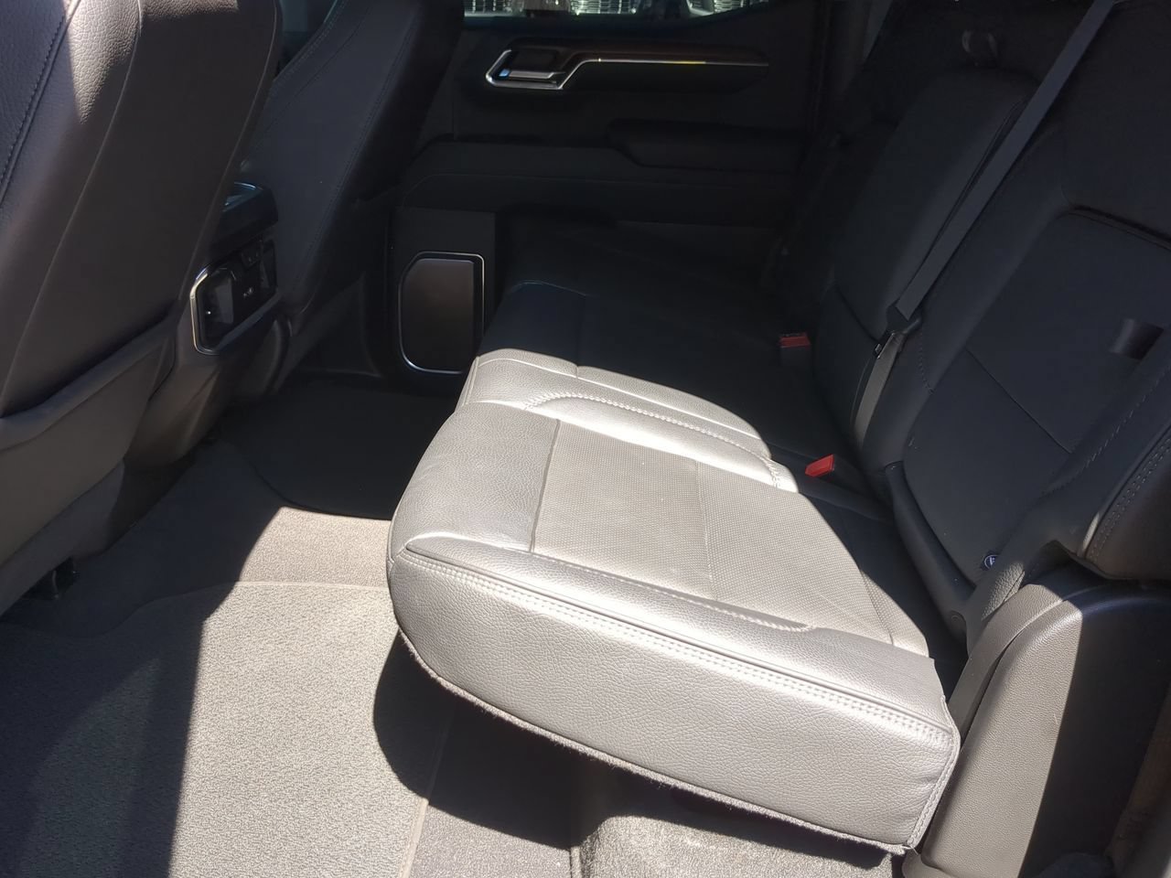 Used 2024 GMC Sierra 1500 Denali w/ Denali Reserve Package AWD/4WD image 26