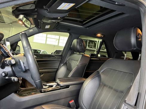 Used 2018 Mercedes-Benz GLE 350 image 24