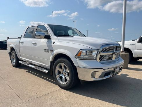 Used 2017 RAM 1500 Laramie AWD/4WD image 1