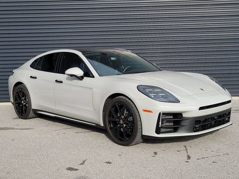 Certified 2024 Porsche Panamera 4 AWD/4WD image 9