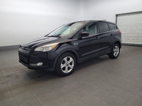 Used 2016 Ford Escape SE w/ SE Leather Comfort Package FWD image 2