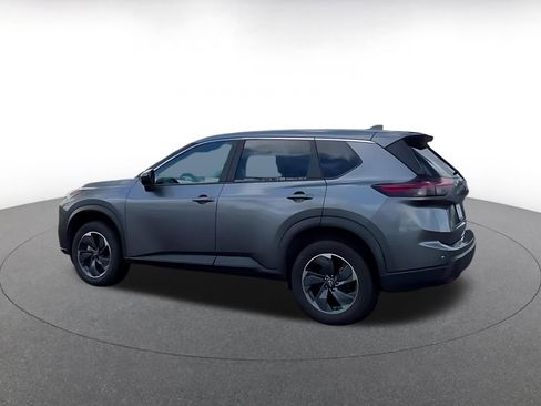 Used 2025 Nissan Rogue SV image 9