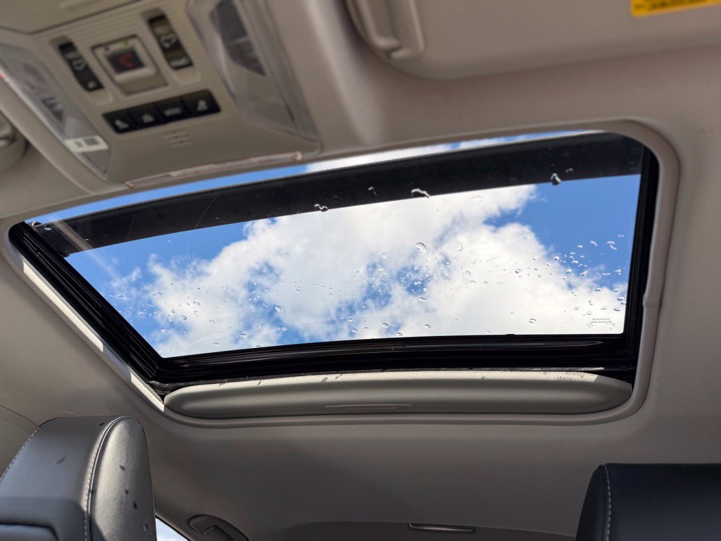 Used 2021 Toyota RAV4 XLE Premium AWD/4WD image 26