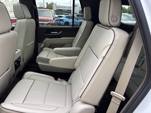 New 2026 GMC Yukon Denali w/ Sun & Power Step Package image 18