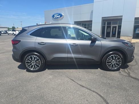 Used 2024 Ford Escape SE w/ PHEV Premium Package FWD image 30