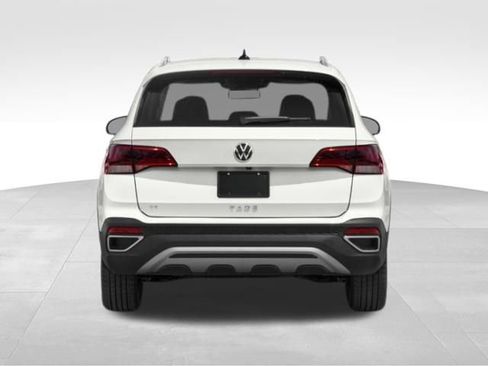 Used 2022 Volkswagen Taos SE w/ IQ.Drive SE Package image 6