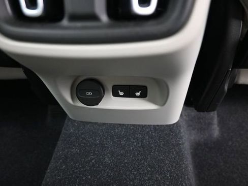 Used 2023 Volvo XC40 B5 Ultimate w/ Climate Package AWD/4WD image 34