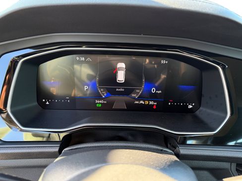 Used 2024 Volkswagen Jetta SE image 11