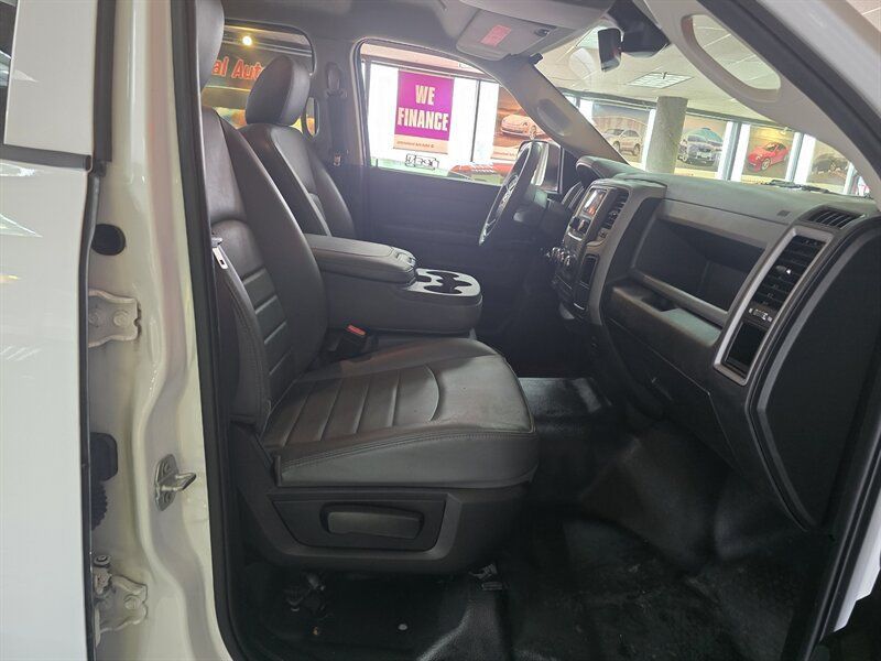 Used 2019 RAM 1500 Tradesman w/ Chrome Appearance Group AWD/4WD image 15