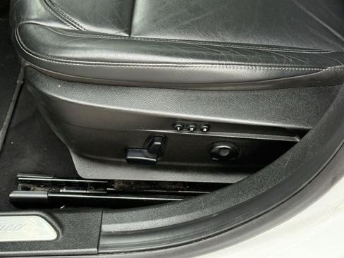 Used 2018 Alfa Romeo Giulia Base image 13