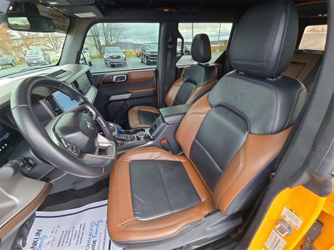 Used 2022 Ford Bronco Outer Banks w/ Sasquatch Package image 14