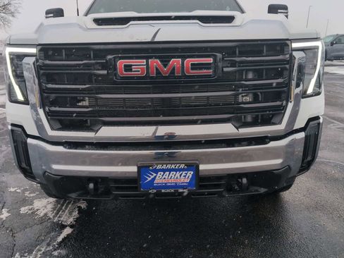 Used 2024 GMC Sierra 2500 Pro w/ Convenience Package image 37