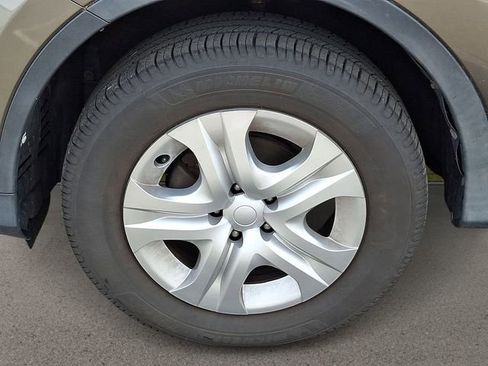 Used 2013 Toyota RAV4 LE AWD/4WD image 9