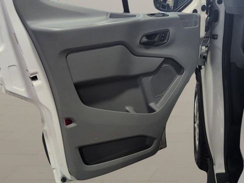 Used 2018 Ford Transit 150 130 Low Roof RWD image 7