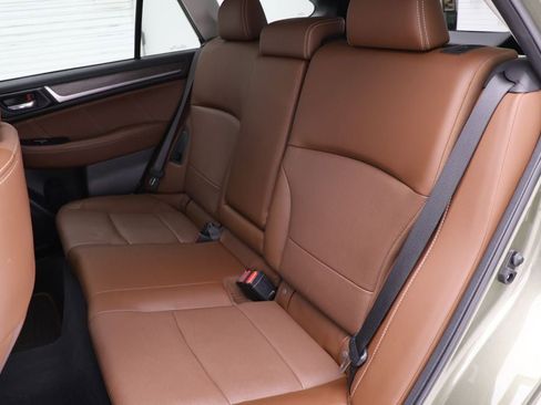 Used 2017 Subaru Outback 2.5i Touring w/ Popular Package #5A image 13