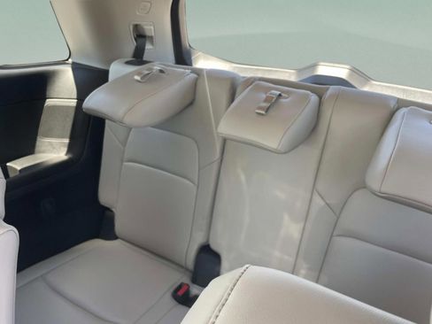 Used 2025 Nissan Pathfinder SL w/ SL Premium Package AWD/4WD image 12