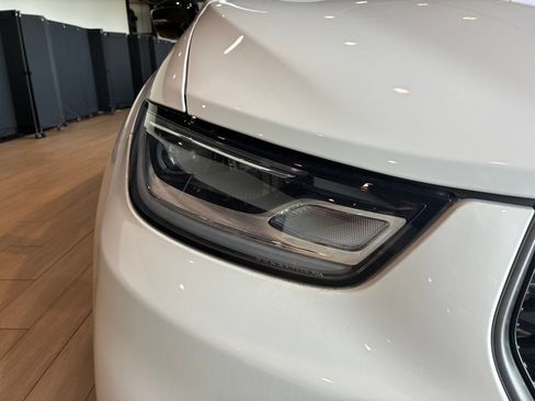 New 2026 Chrysler Pacifica Select AWD/4WD image 3