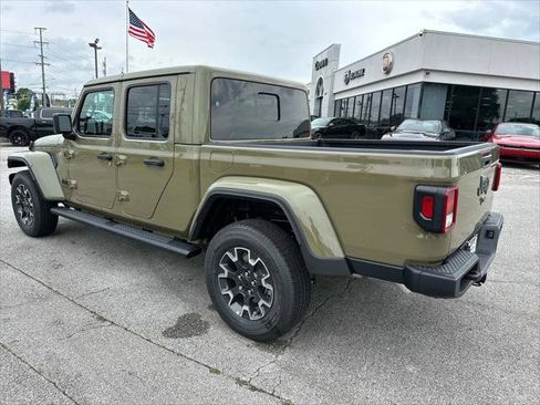 Certified 2025 Jeep Gladiator Sport w/ Premium Package AWD/4WD image 6