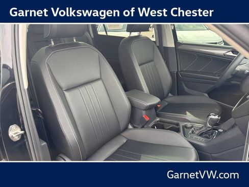 Certified 2023 Volkswagen Tiguan SE w/ Panoramic Sunroof Package AWD/4WD image 38