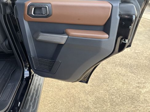 Used 2023 Ford Bronco Outer Banks image 17