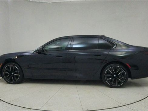 Used 2024 BMW 740i w/ Premium Package image 73