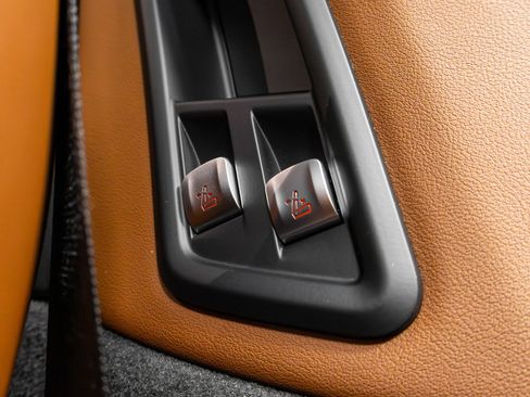 Used 2024 BMW X7 M60i w/ Executive Package image 37