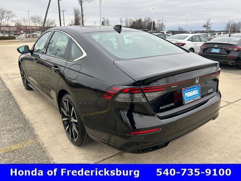 Used 2025 Honda Accord Touring image 4