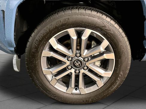 Used 2025 Toyota 4Runner Limited AWD/4WD image 11