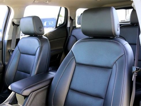 Used 2021 GMC Acadia SLT w/ Elevation Edition image 11