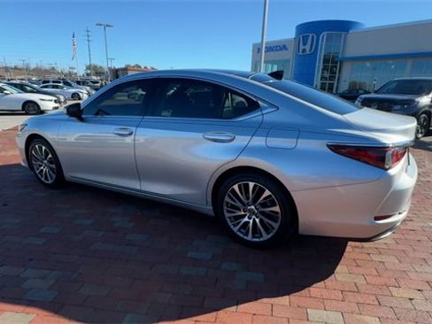Used 2019 Lexus ES 350 image 9