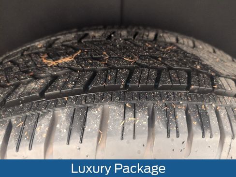 Used 2023 Chevrolet Tahoe LT w/ Luxury Package image 21