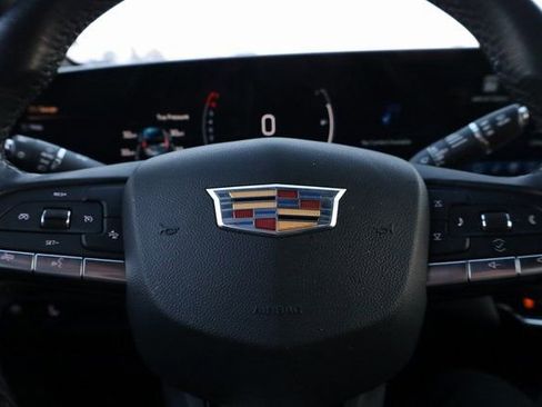 Used 2024 Cadillac XT4 Premium Luxury image 19