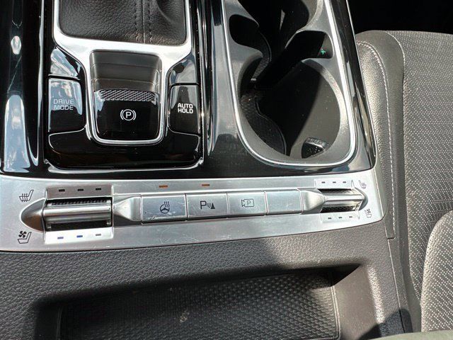 Certified 2024 Kia Carnival SX Prestige FWD image 10