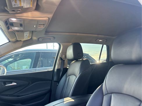 Used 2018 Buick Envision Premium w/ Driver Confidence Package AWD/4WD image 16
