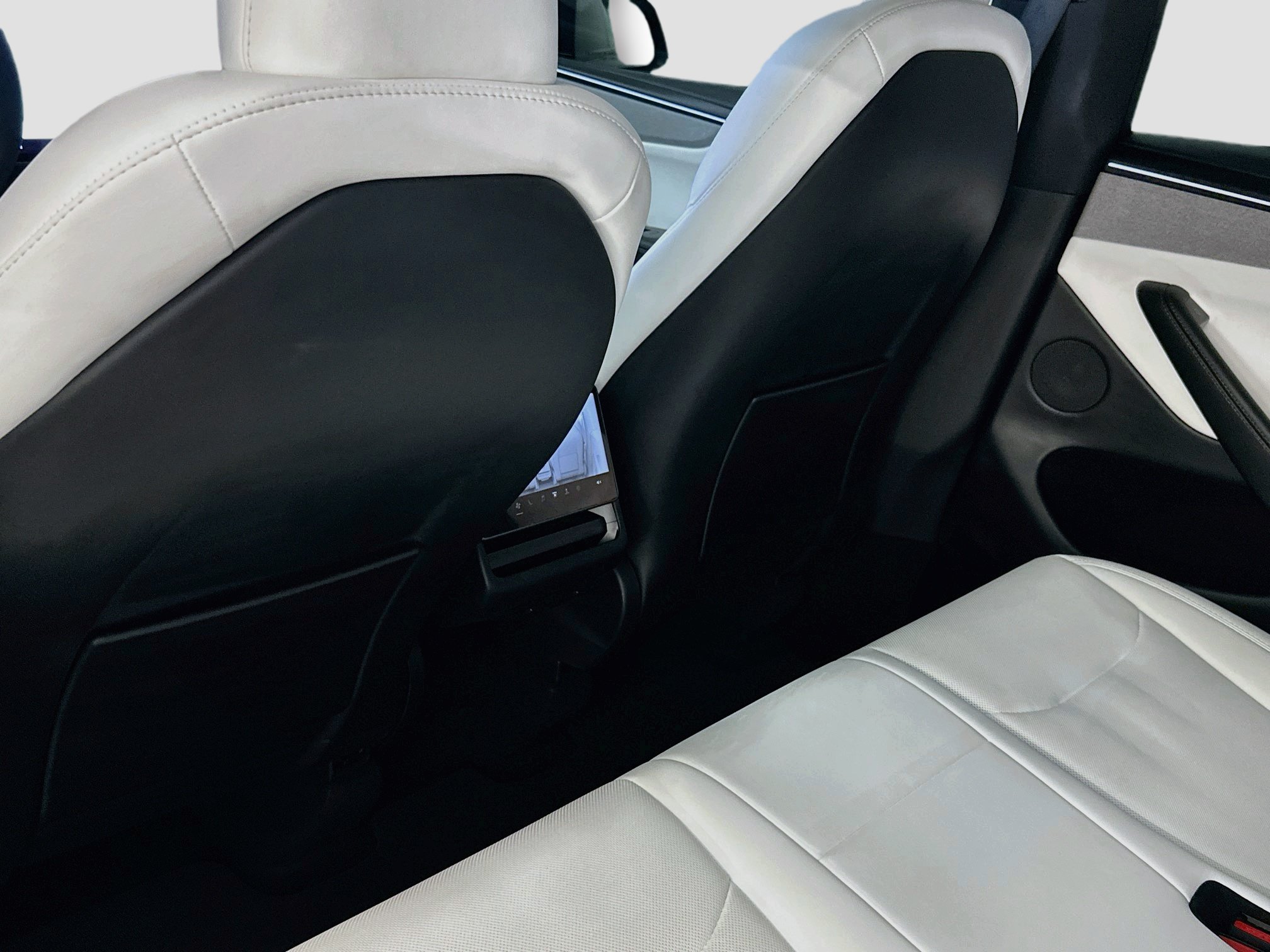 Used 2026 Tesla Model Y AWD image 29