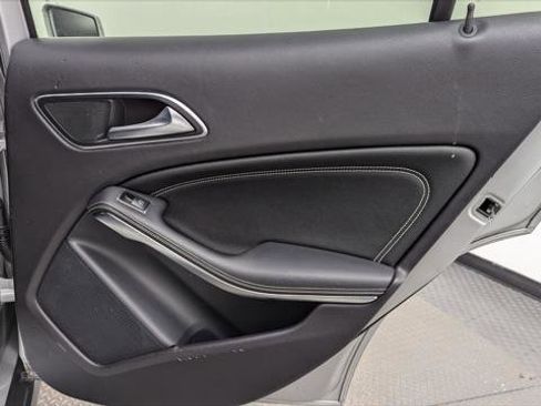 Used 2018 Mercedes-Benz GLA 250 4MATIC image 19