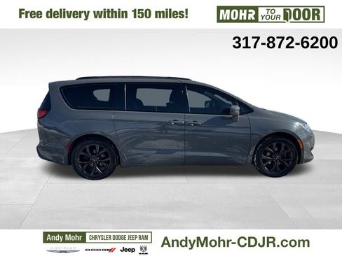 Used 2020 Chrysler Pacifica Touring-L Plus image 8