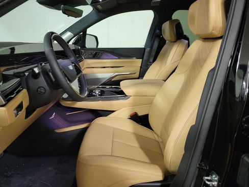 New 2025 Cadillac Escalade IQ Luxury 2 image 11